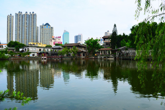 绿湖风光