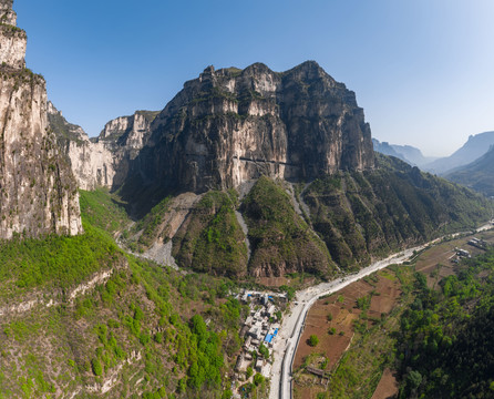 山西平顺挂壁公路