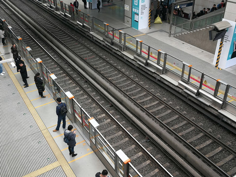 地铁轻轨站