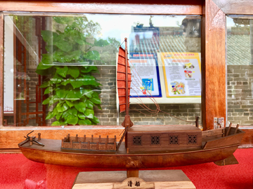 古代河运漕舫船