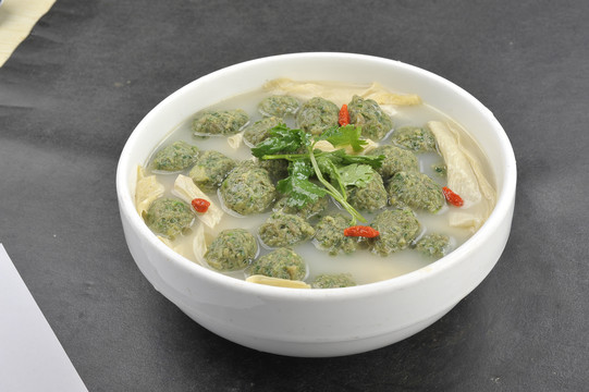 香菜丸子炖豆筋