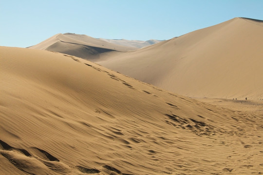 敦煌鸣沙山风景