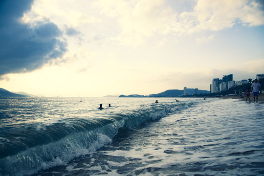 汹涌海浪