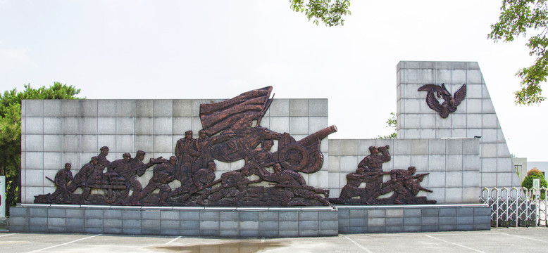 鞍山解放战争大型综合场景浮雕墙