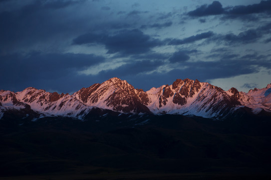 雅拉雪山