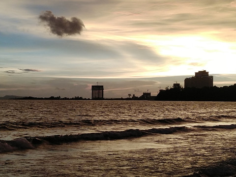 西港
