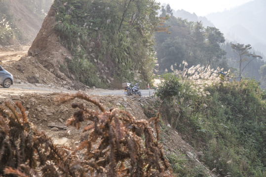 山路