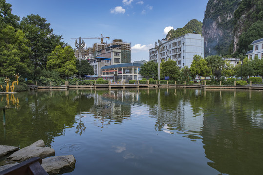 近水楼台