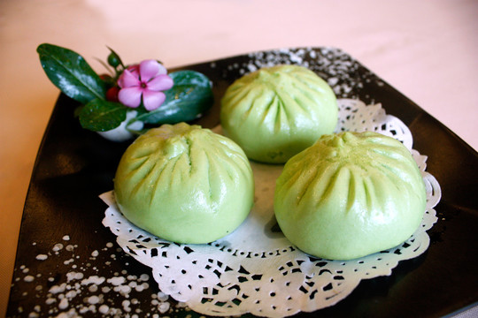 蔬菜汁牛肉包