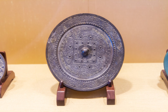 江苏苏州博物馆汉代规矩铜镜