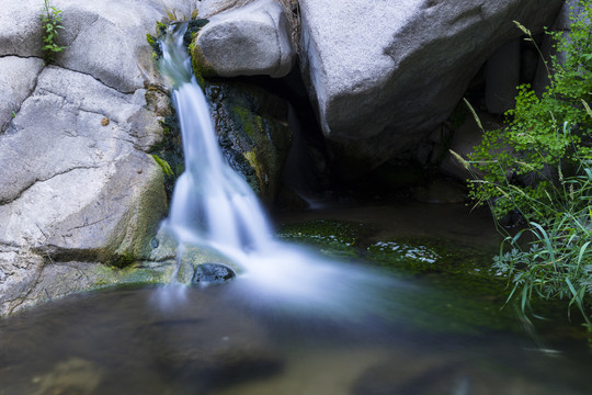 溪水