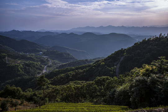 山峦叠嶂