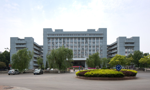 南开大学