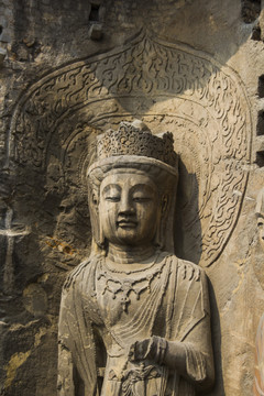 龙门石窟菩萨雕像