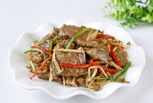 茶树菇炒牛仔骨