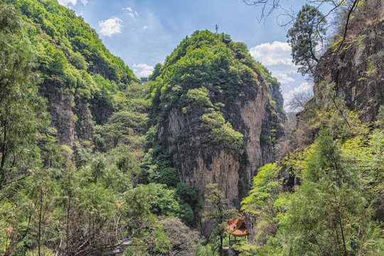 山西盂县藏山