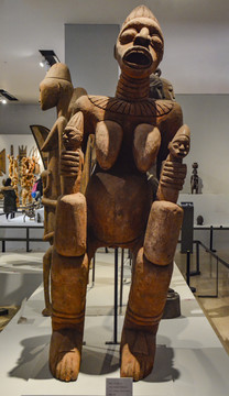 非洲木雕人物
