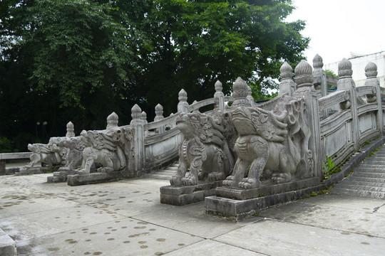 古代雕塑石桥
