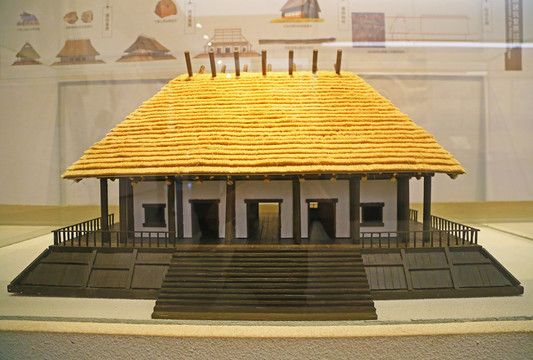 良渚宫殿建筑复原模型