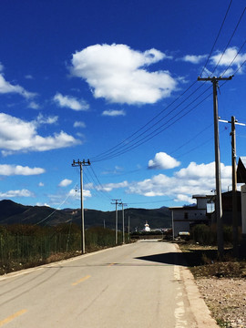 藏族村落公路