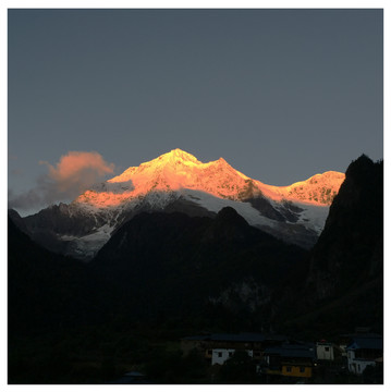 日出金山