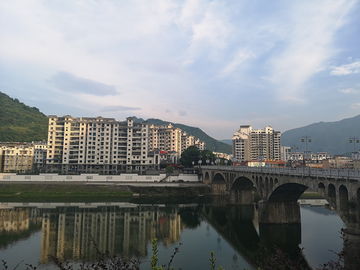 秋浦河畔