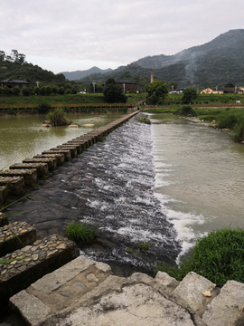 石墩桥