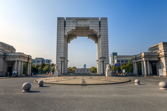 上海交通大学