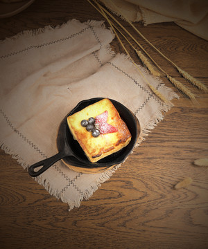 西餐蓝莓蛋糕