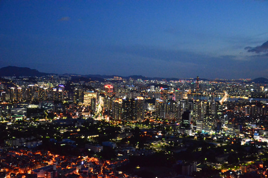 韩国首尔塔夜景