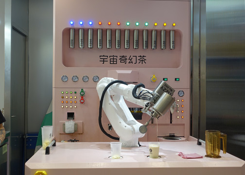 机器人制作茶饮