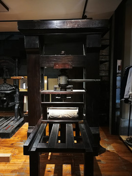 古代印刷制版机
