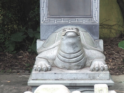 神龟背碑雕塑