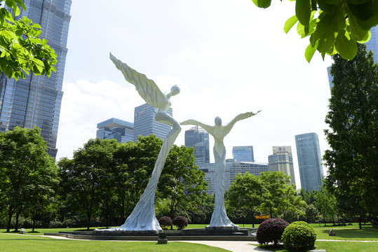 上海陆家嘴中心绿地雕塑
