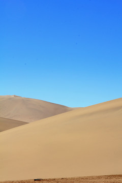 敦煌鸣沙山沙漠