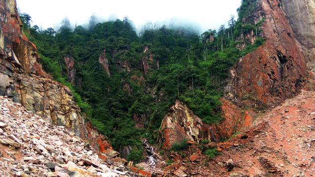 花岗石矿山