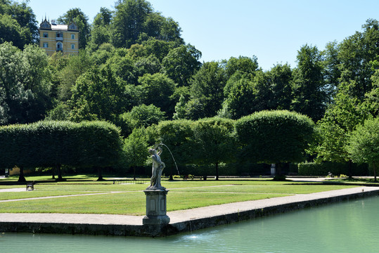 奥地利萨尔茨堡海尔布伦宫后花园