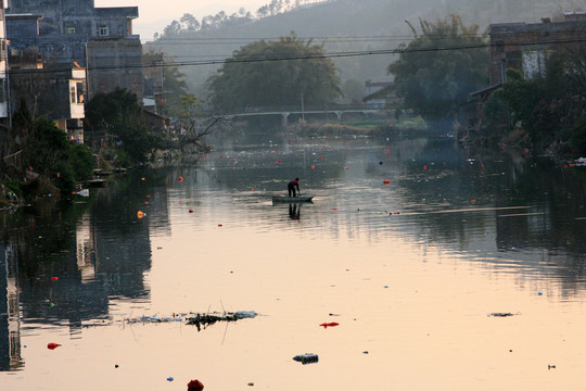 乡镇河流污染