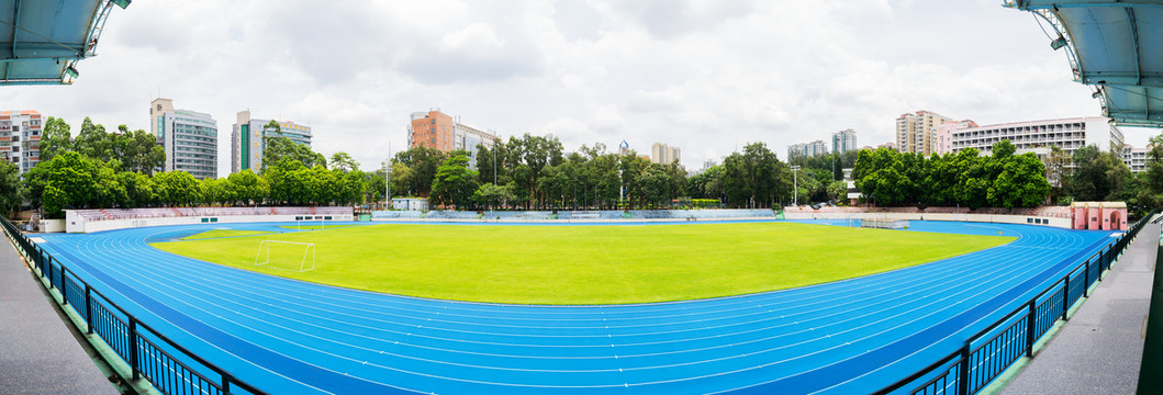 田径场跑道全景