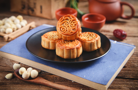 莲蓉月饼