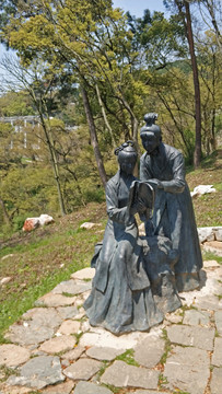 嘉兴九龙山森林公园红楼梦雕塑