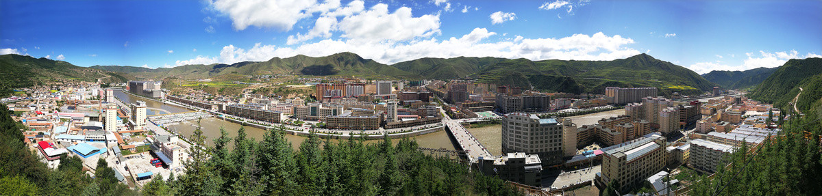 卓尼县城全景图