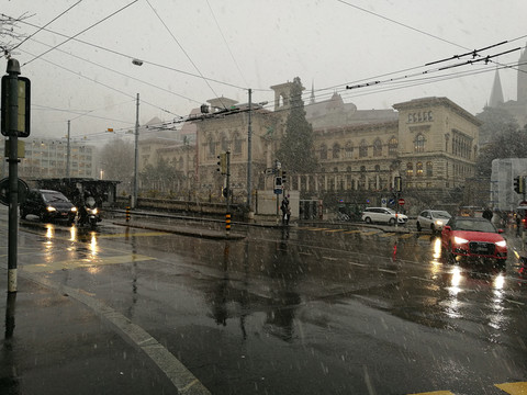 城市雨夹雪