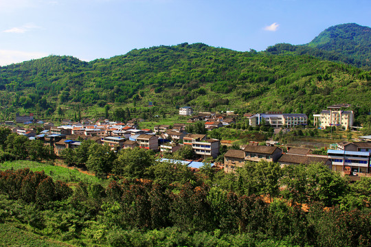 青龙乡柏香村风光景色