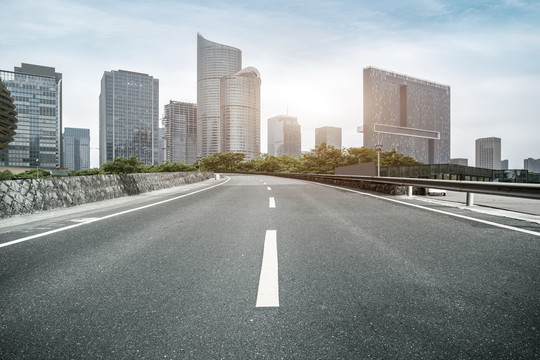 城市道路和高楼大厦