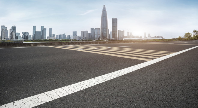 柏油马路和建筑景观