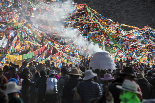 西藏阿里神山冈仁波齐萨噶达瓦节