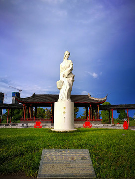 漂母雕像