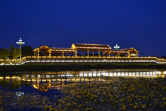滨湖公园凉亭