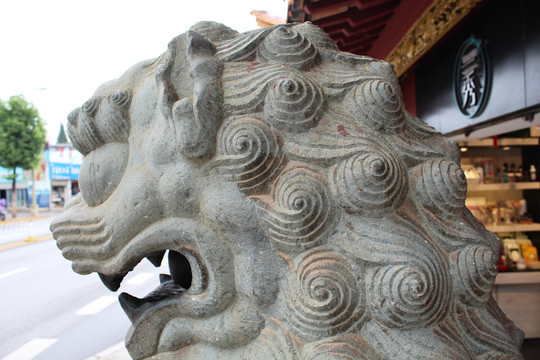 石狮子头雕塑